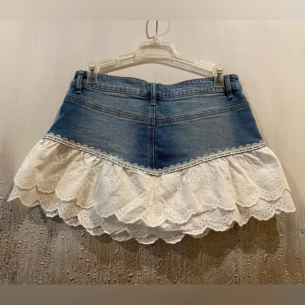 Madden NYC Blue Denim Mini Skirt With White Cotton Eyelet Lace Trim - Size S - Picture 5 of 12